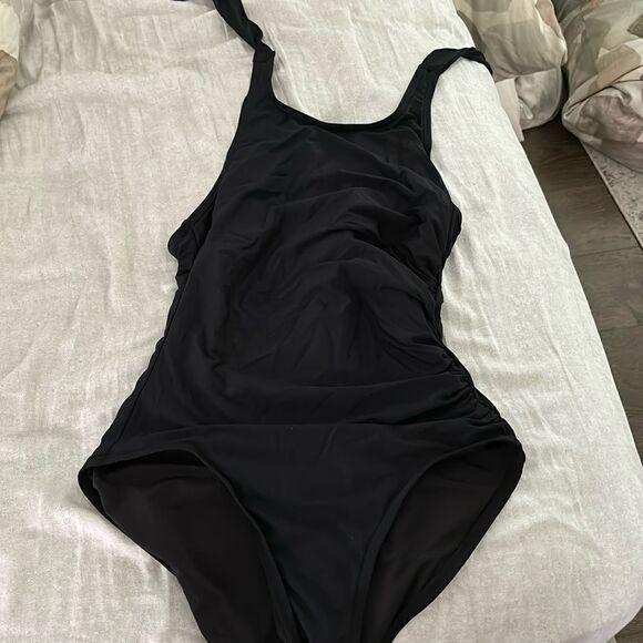 Calvin Klein black one piece swimsuit, size 4, New - Picture 1 of 3